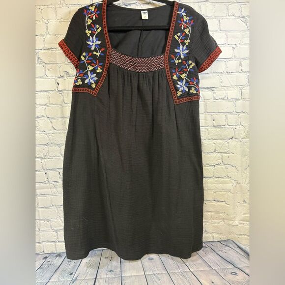 Old Navy Black Embroidered Smocked Babydoll Short and Sweet Whimsical Dress M - Picture 1 of 14